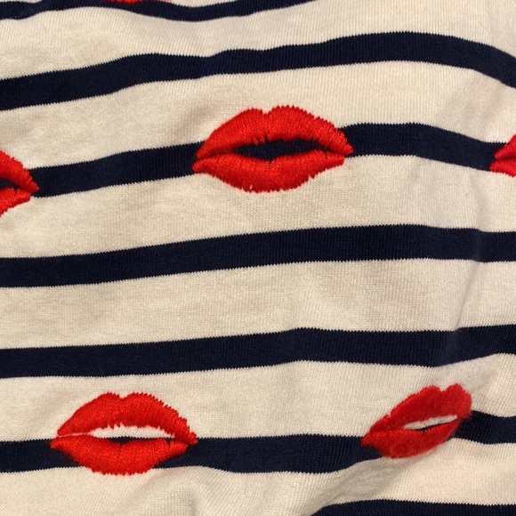 J. Crew top white Blue Striped Long Sleeve Shirt Embroidered red lips kisses M - Picture 11 of 12